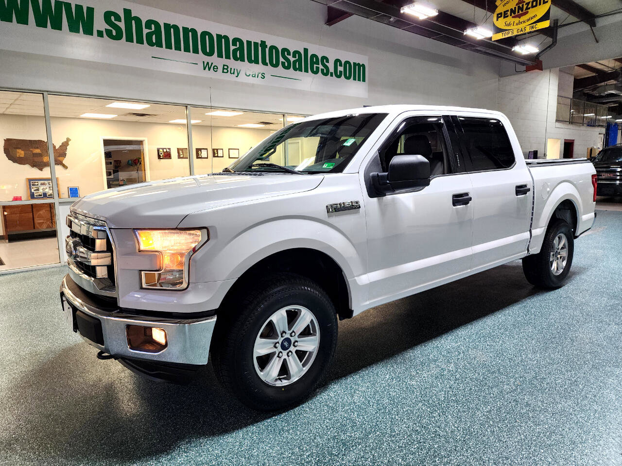 Used 2016 Ford F150 XLT image 2