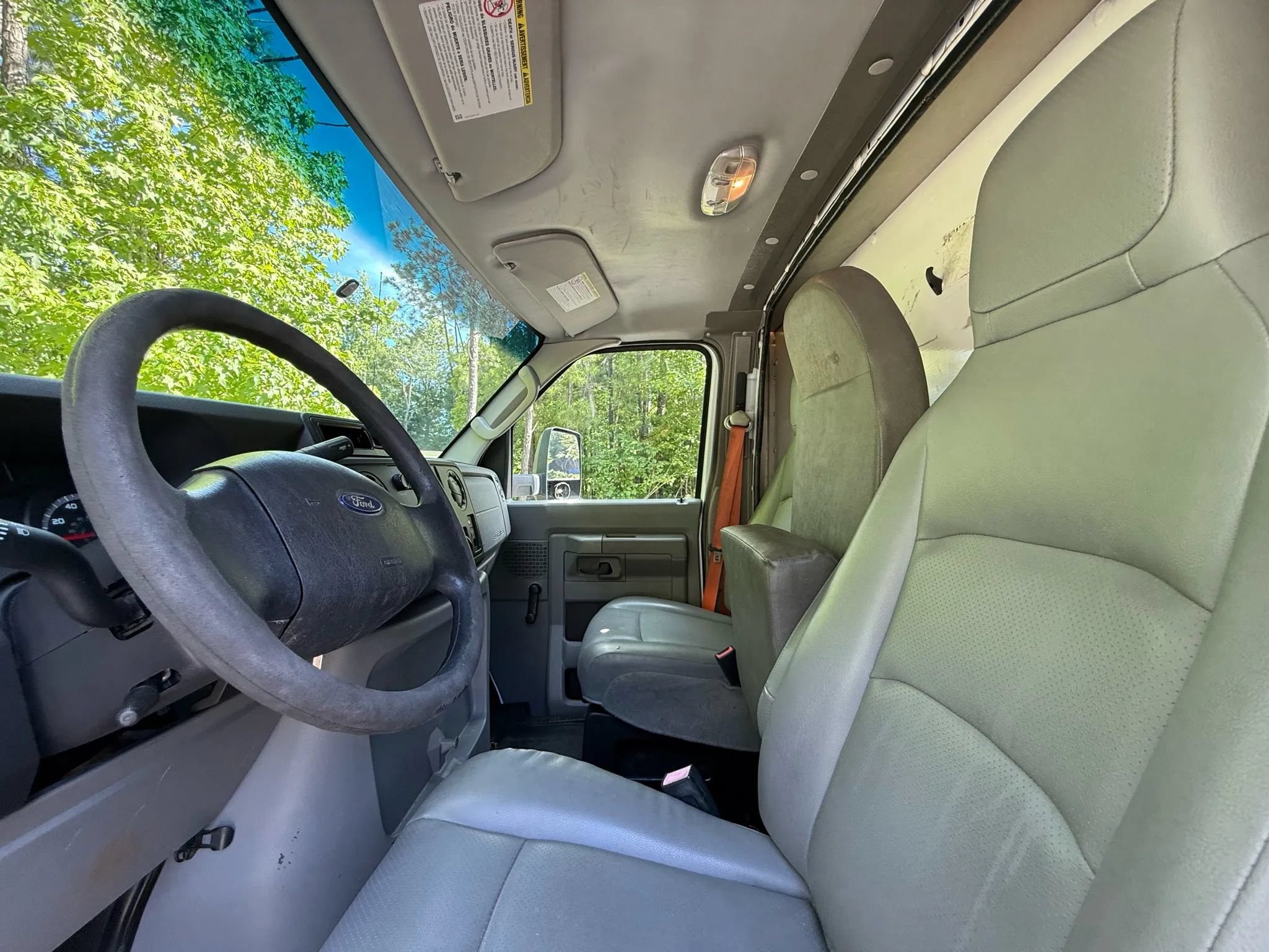 Used 2016 Ford E-350 and Econoline 350 Super Duty RWD image 18