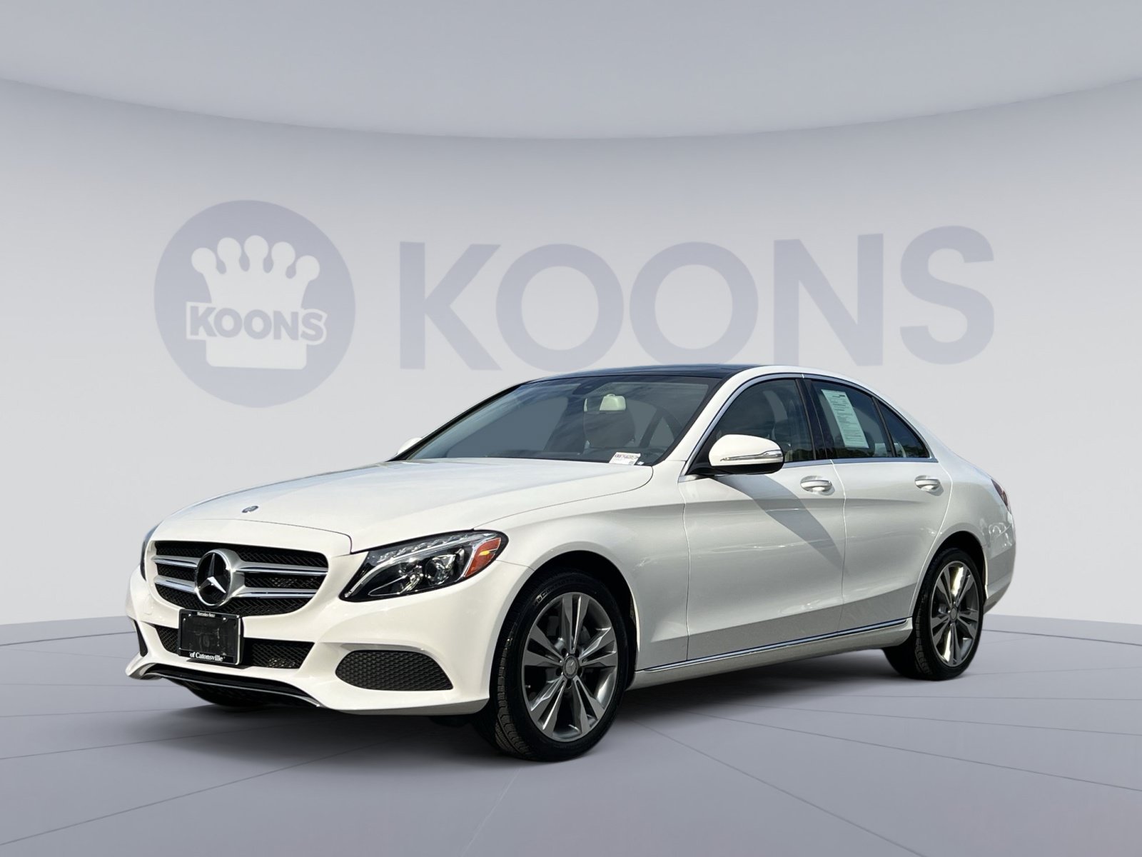Used 2015 Mercedes-Benz C 300 4MATIC Sedan image 1