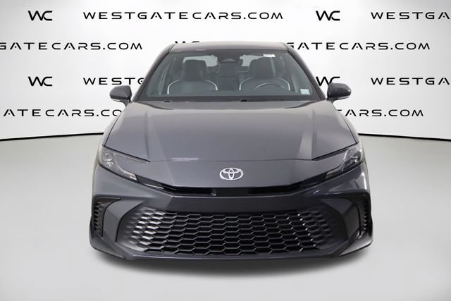 Used 2025 Toyota Camry SE w/ Convenience Package FWD image 2