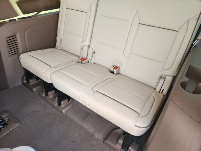 Used 2023 GMC Yukon XL Denali AWD/4WD image 32