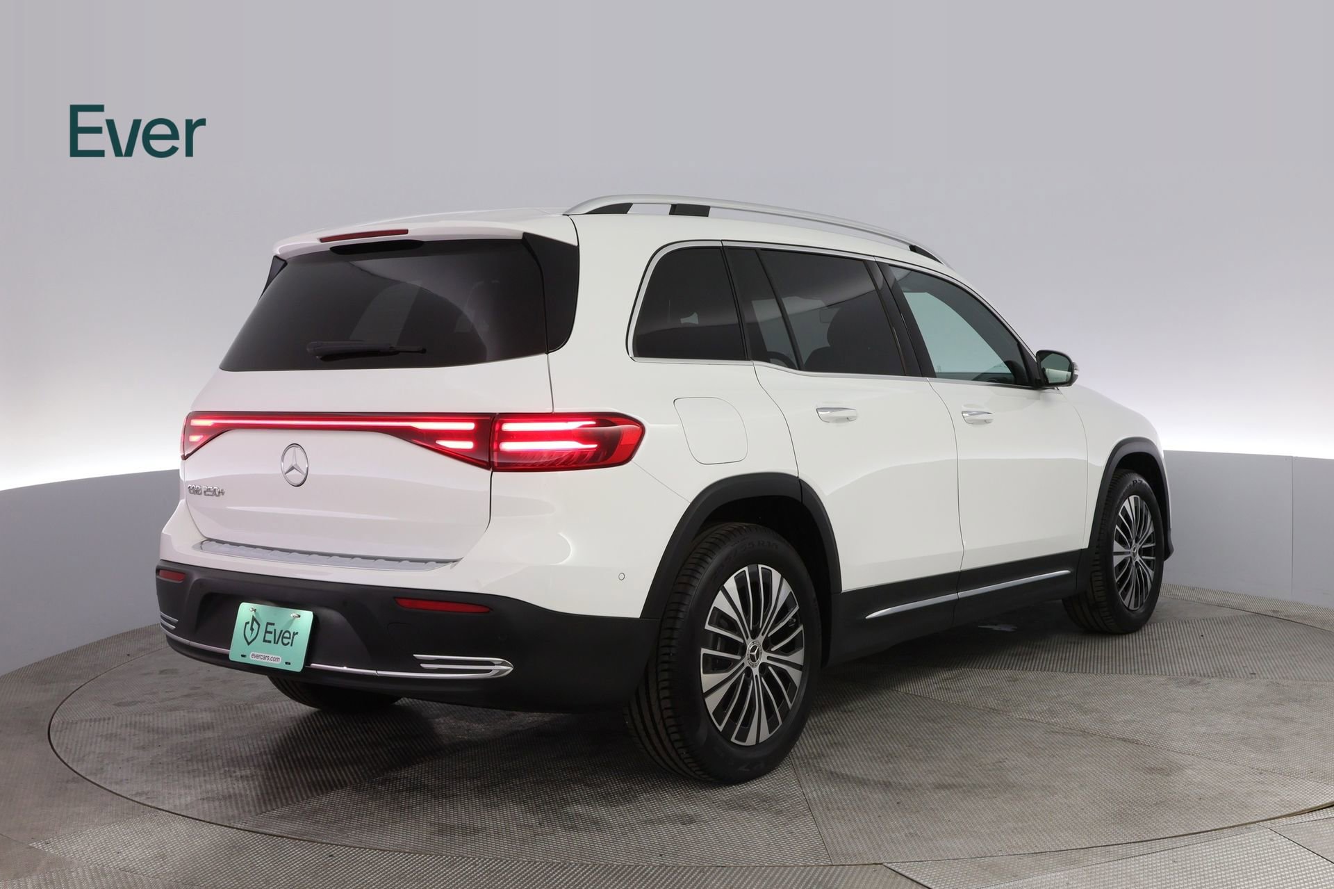 Used 2025 Mercedes-Benz EQB 250+ image 3