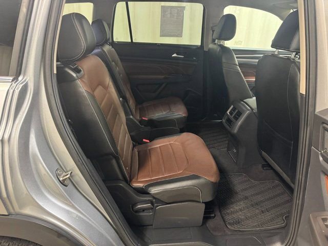 Used 2022 Volkswagen Atlas SEL Premium image 38