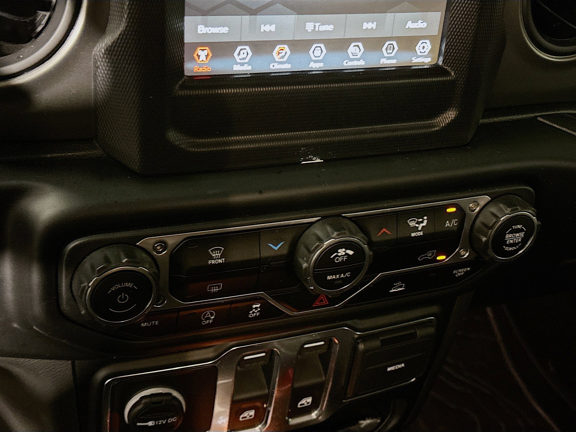 Used 2023 Jeep Wrangler Sport S image 22