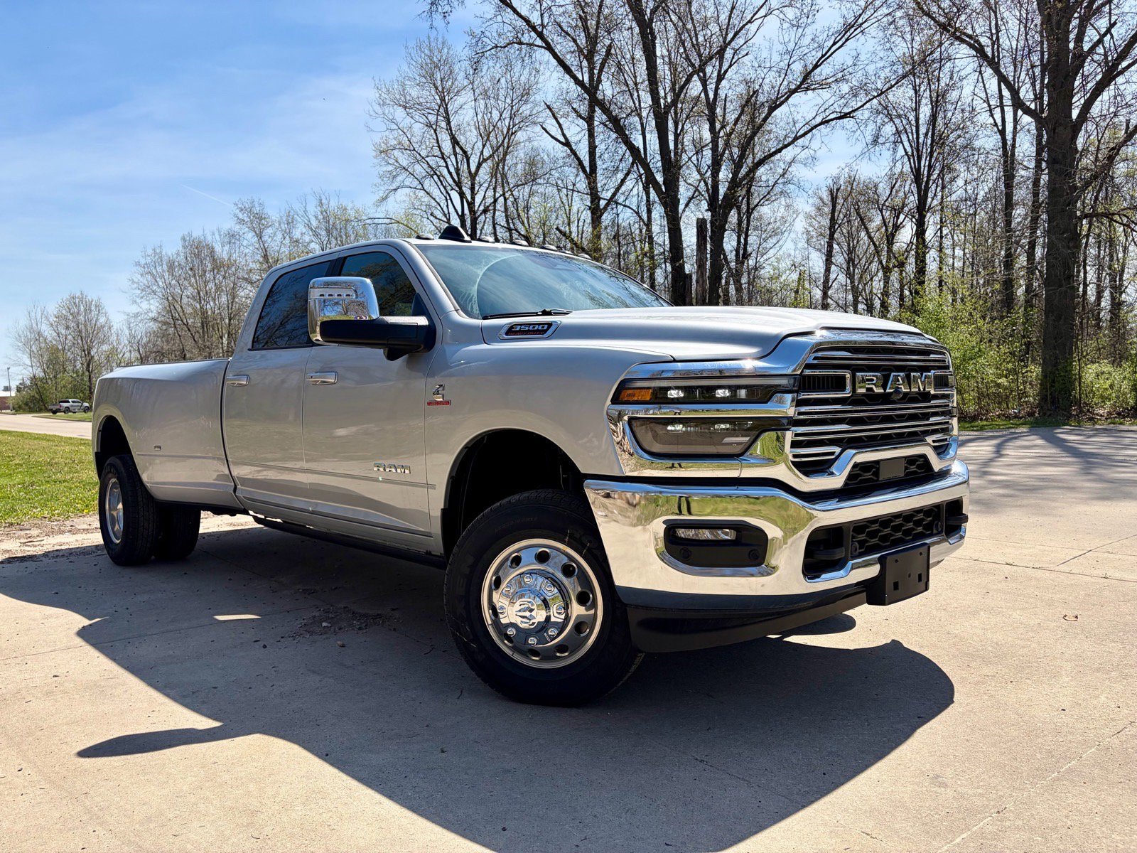 New 2026 RAM 3500 Laramie AWD/4WD image 1