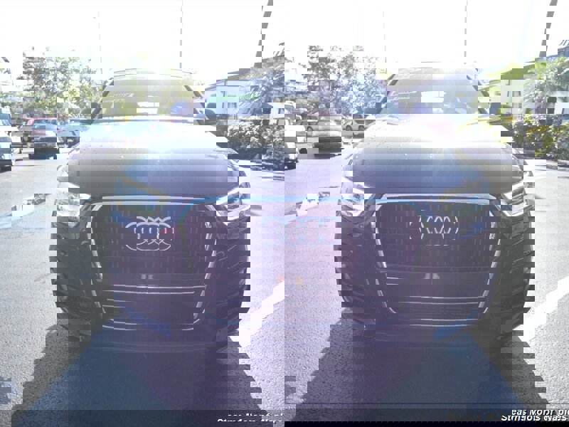 Used 2015 Audi Q3 2.0T Prestige w/ Prestige Package image 4