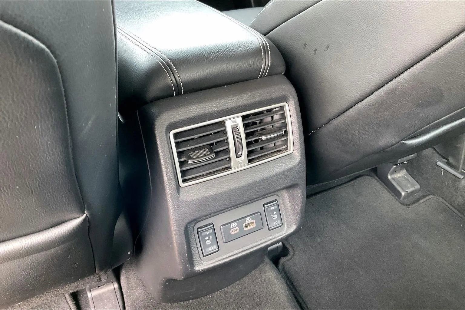 Used 2023 Nissan Maxima SL FWD image 15