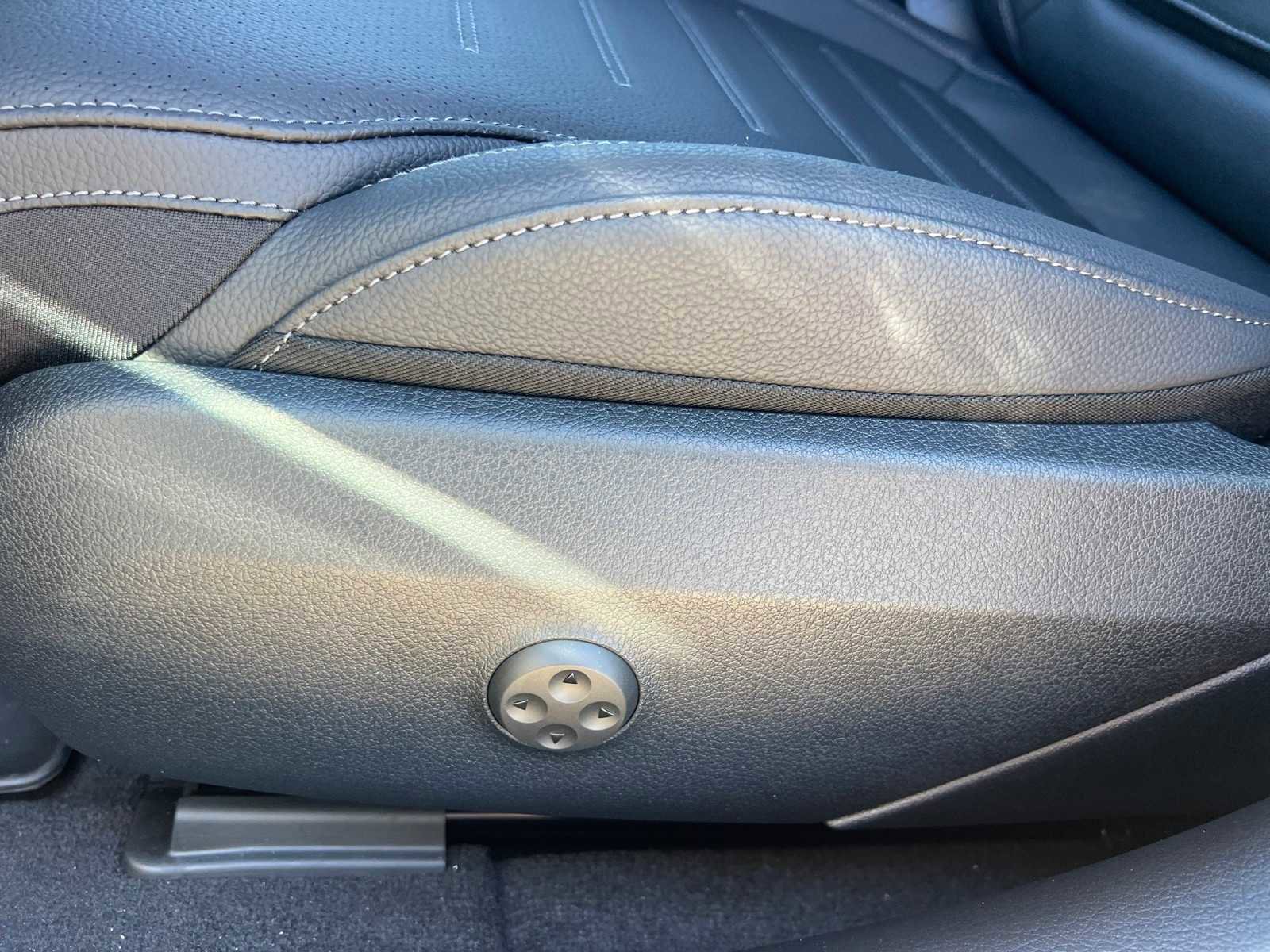 New 2026 Mercedes-Benz C 300 Sedan image 21