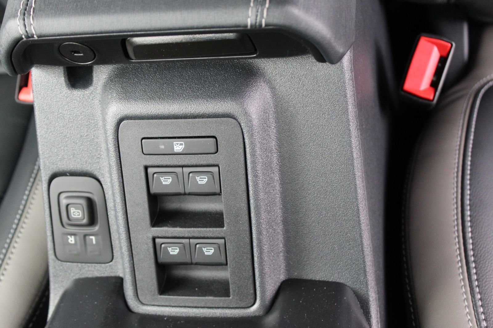 New 2025 Ford Bronco Outer Banks image 24