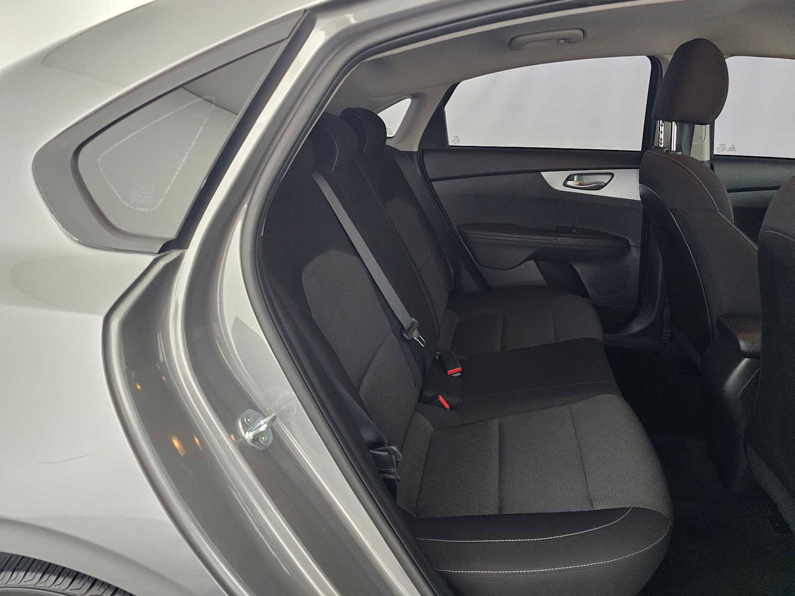 Used 2022 Kia Forte LXS FWD image 12