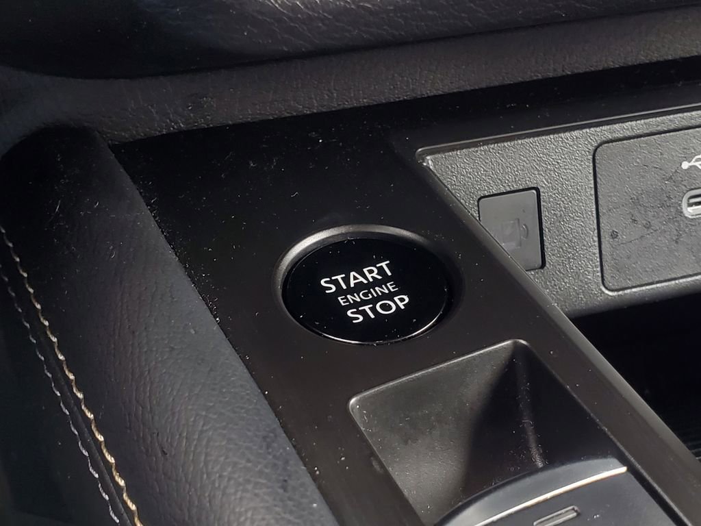 Used 2025 Nissan Kicks SV image 19