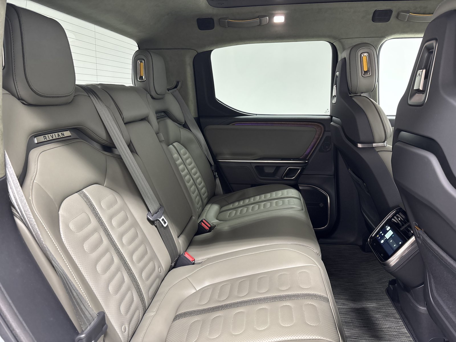 Used 2024 Rivian R1T Adventure AWD/4WD image 22