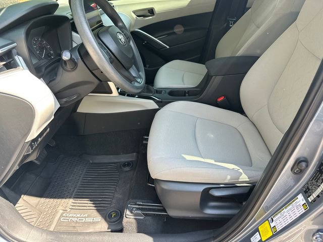 Used 2023 Toyota Corolla Cross L FWD image 10