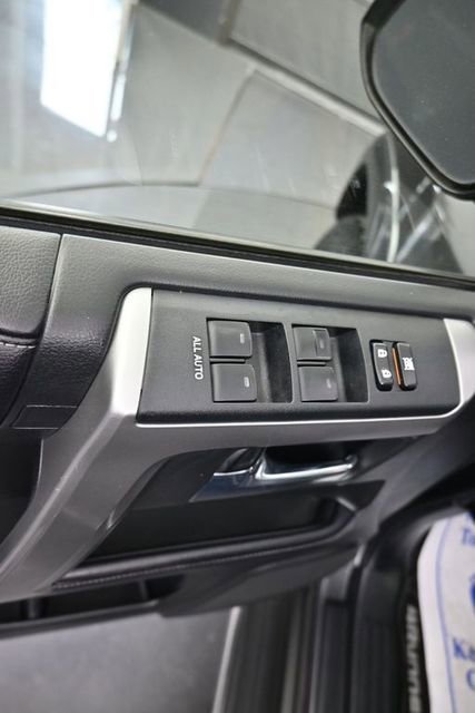 Used 2018 Toyota 4Runner SR5 Premium image 11