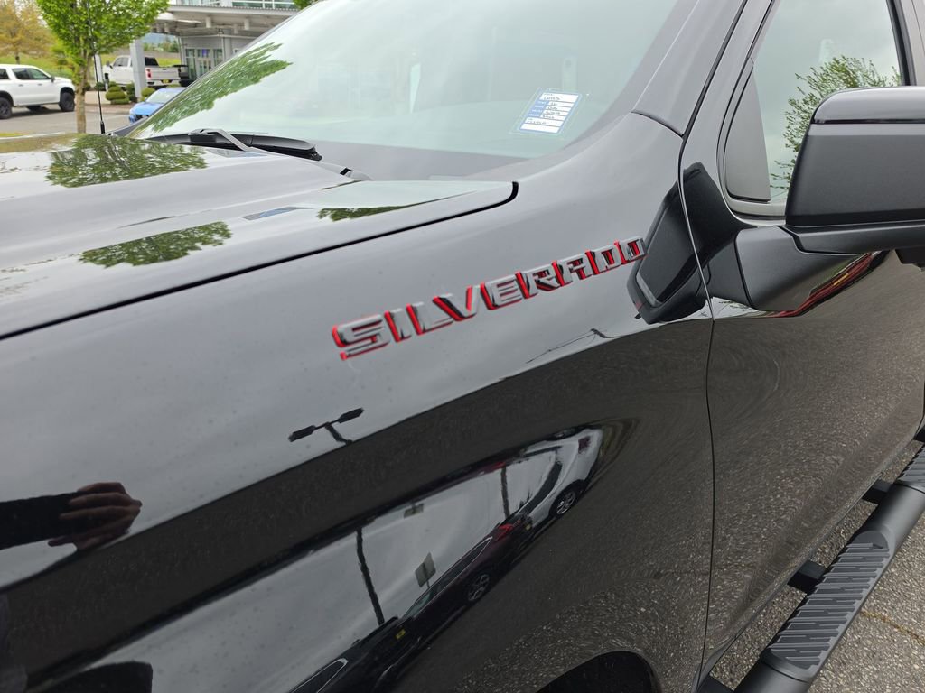 New 2026 Chevrolet Silverado 1500 RST w/ Redline Edition AWD/4WD image 36