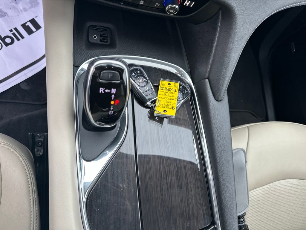 Used 2020 Buick Enclave Premium w/ Sun and Sites Package image 17