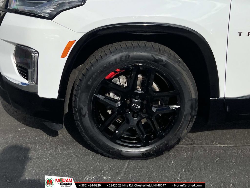 Used 2023 Chevrolet Traverse Premier w/ Redline Edition image 9