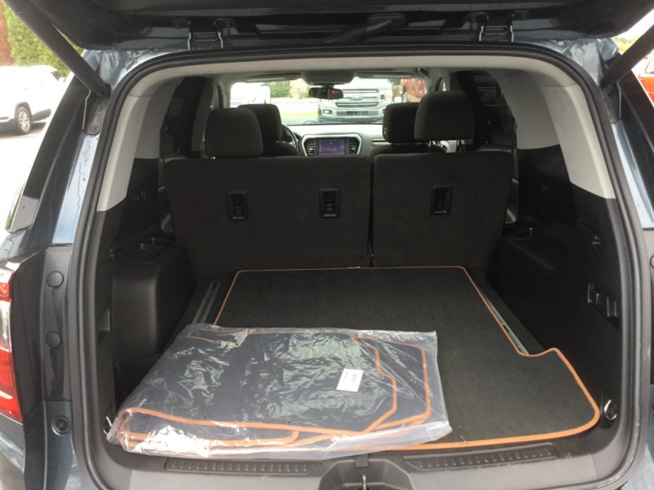 Used 2020 GMC Acadia AT4 w/ LPO, Floor Liner Package image 11
