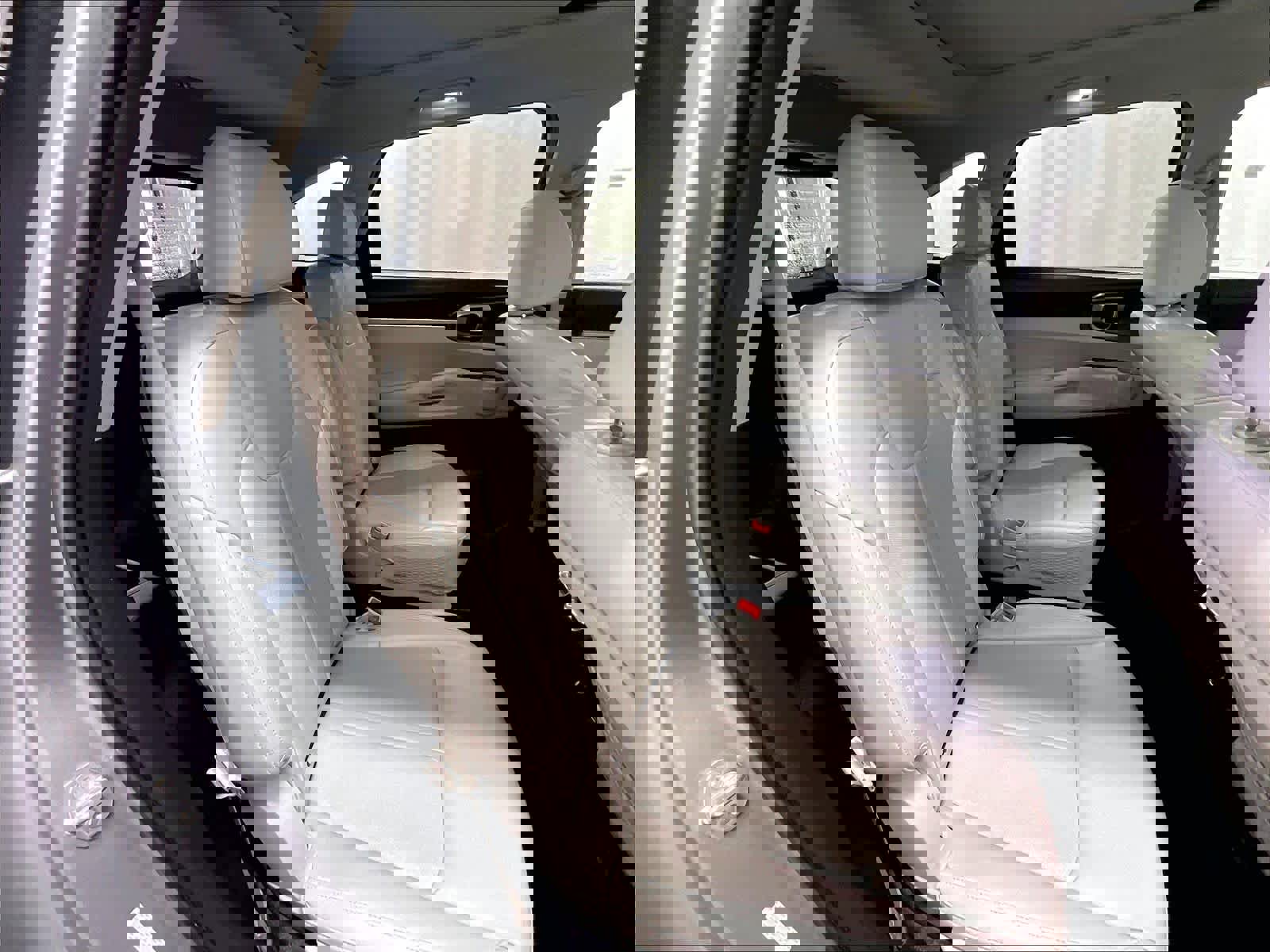 Used 2023 Kia Sorento EX w/ Panoramic Sunroof Package image 16