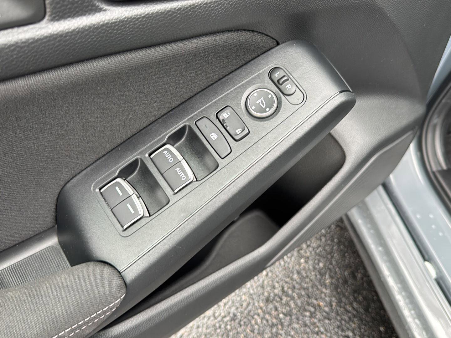 Used 2025 Honda Civic Sport image 26