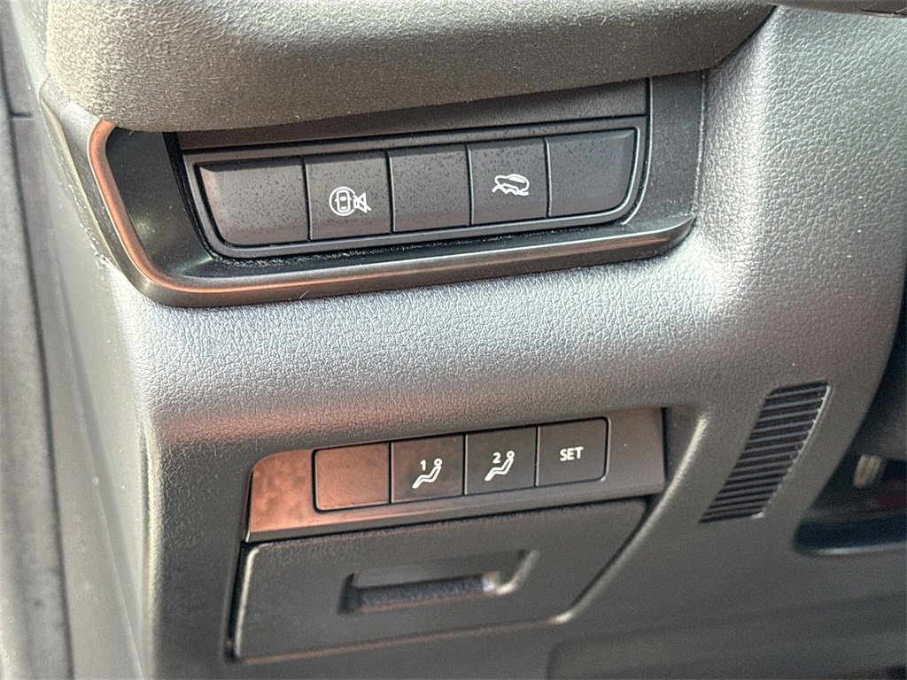 Used 2024 MAZDA CX-30 Carbon image 10