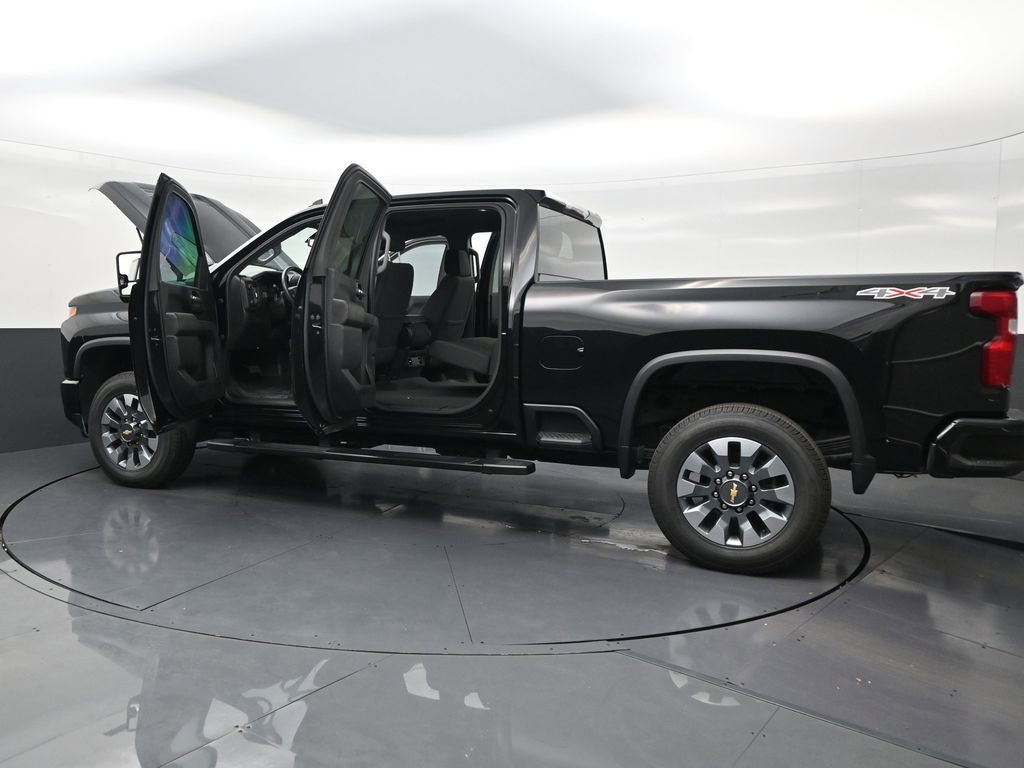 Used 2023 Chevrolet Silverado 2500 Custom w/ Custom Value Package image 32