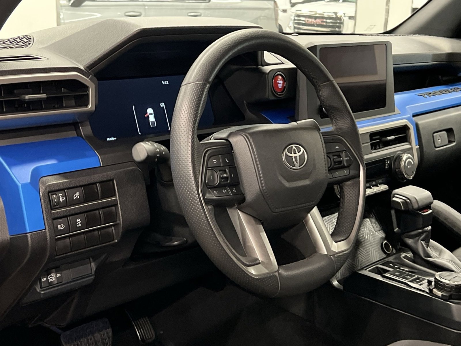 Used 2025 Toyota Tacoma TRD Off-Road image 14