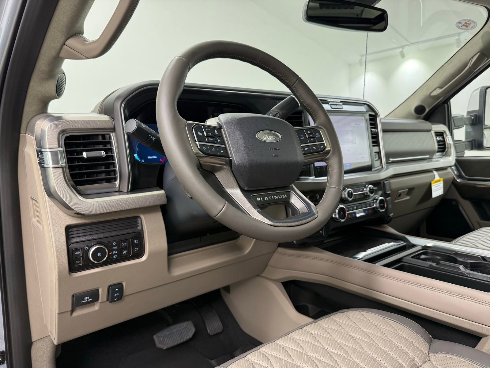 New 2026 Ford F350 Platinum w/ Platinum Plus Package image 19