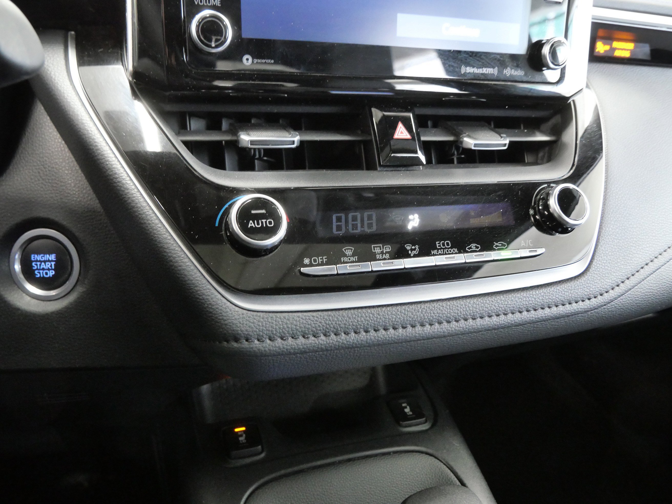 Certified 2021 Toyota Corolla XSE image 24