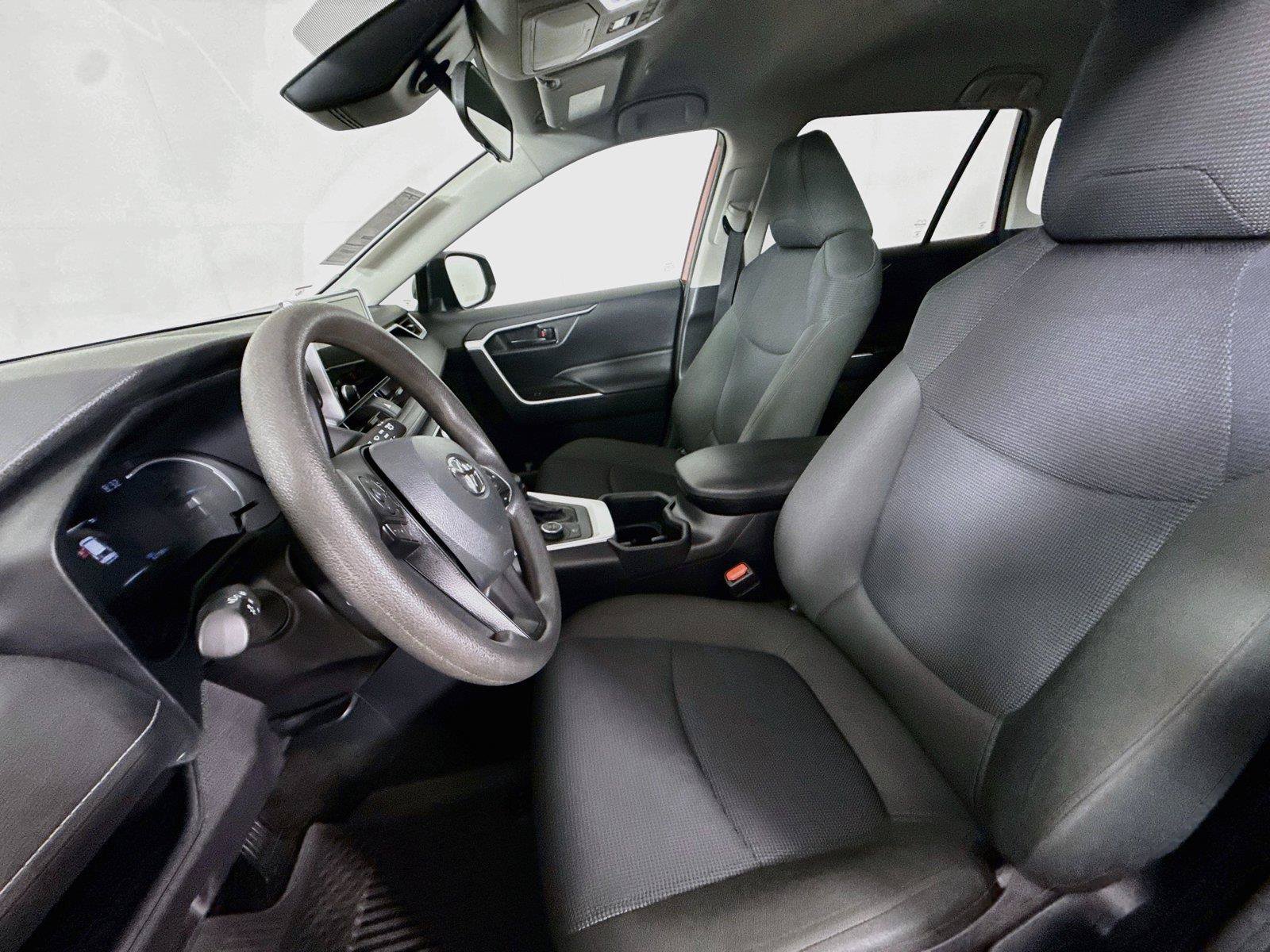 Certified 2025 Toyota RAV4 LE AWD/4WD image 3
