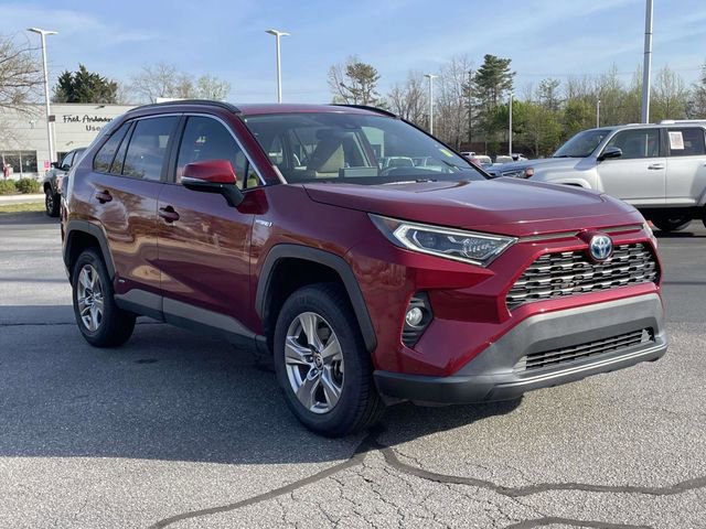 Used 2021 Toyota RAV4 XLE w/ Convenience Package image 7
