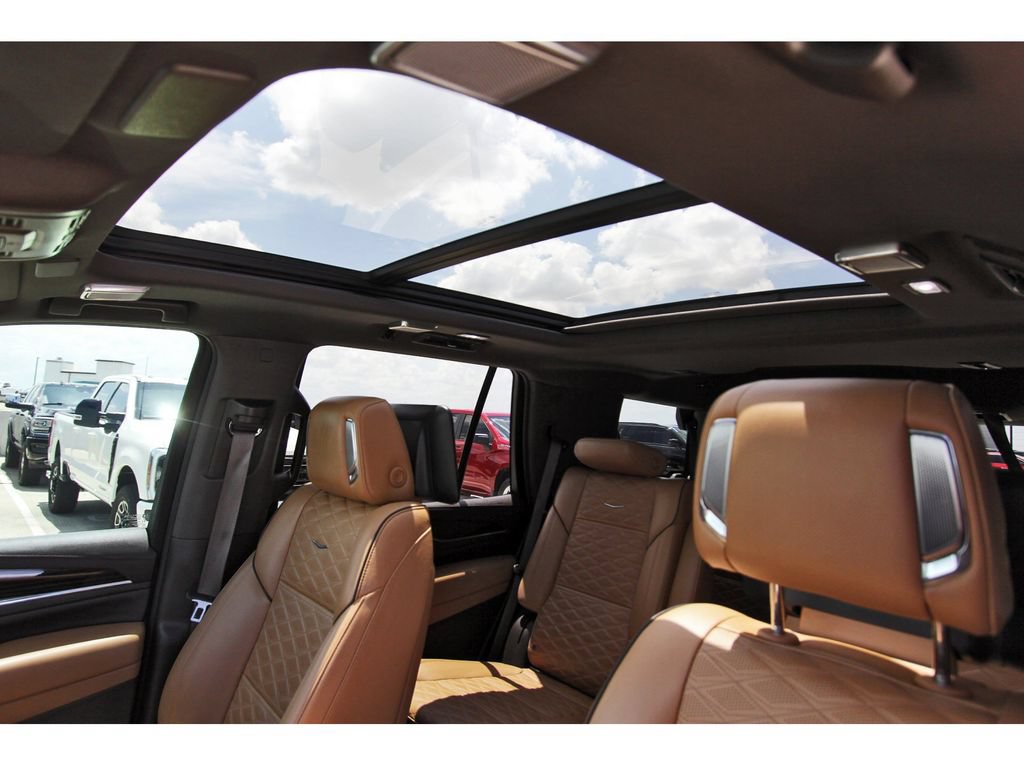 Used 2021 Cadillac Escalade Premium Luxury w/ Driver Assist Tech Package AWD/4WD image 26