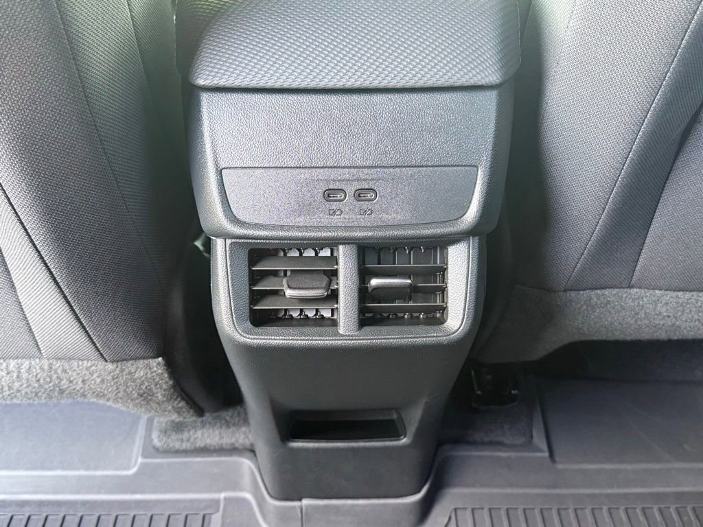 Used 2026 Chevrolet Equinox LT AWD/4WD image 22