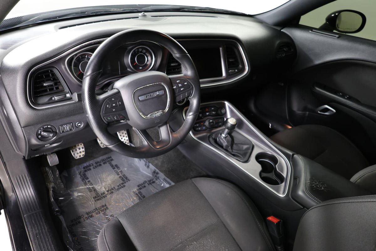 Used 2015 Dodge Challenger R/T Scat Pack RWD image 20