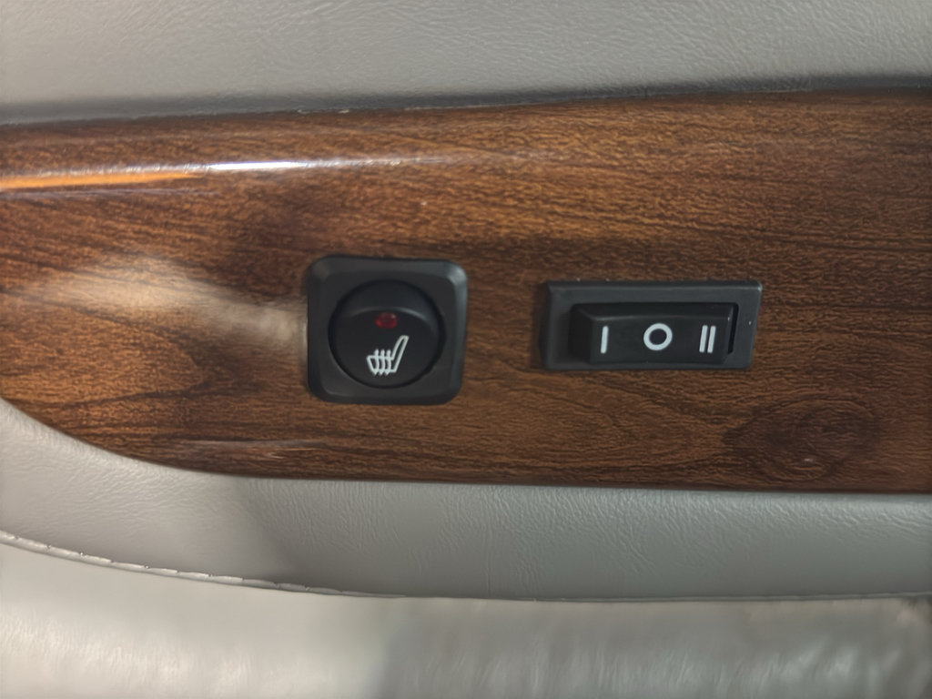 Used 2023 GMC Savana 2500 RWD image 38