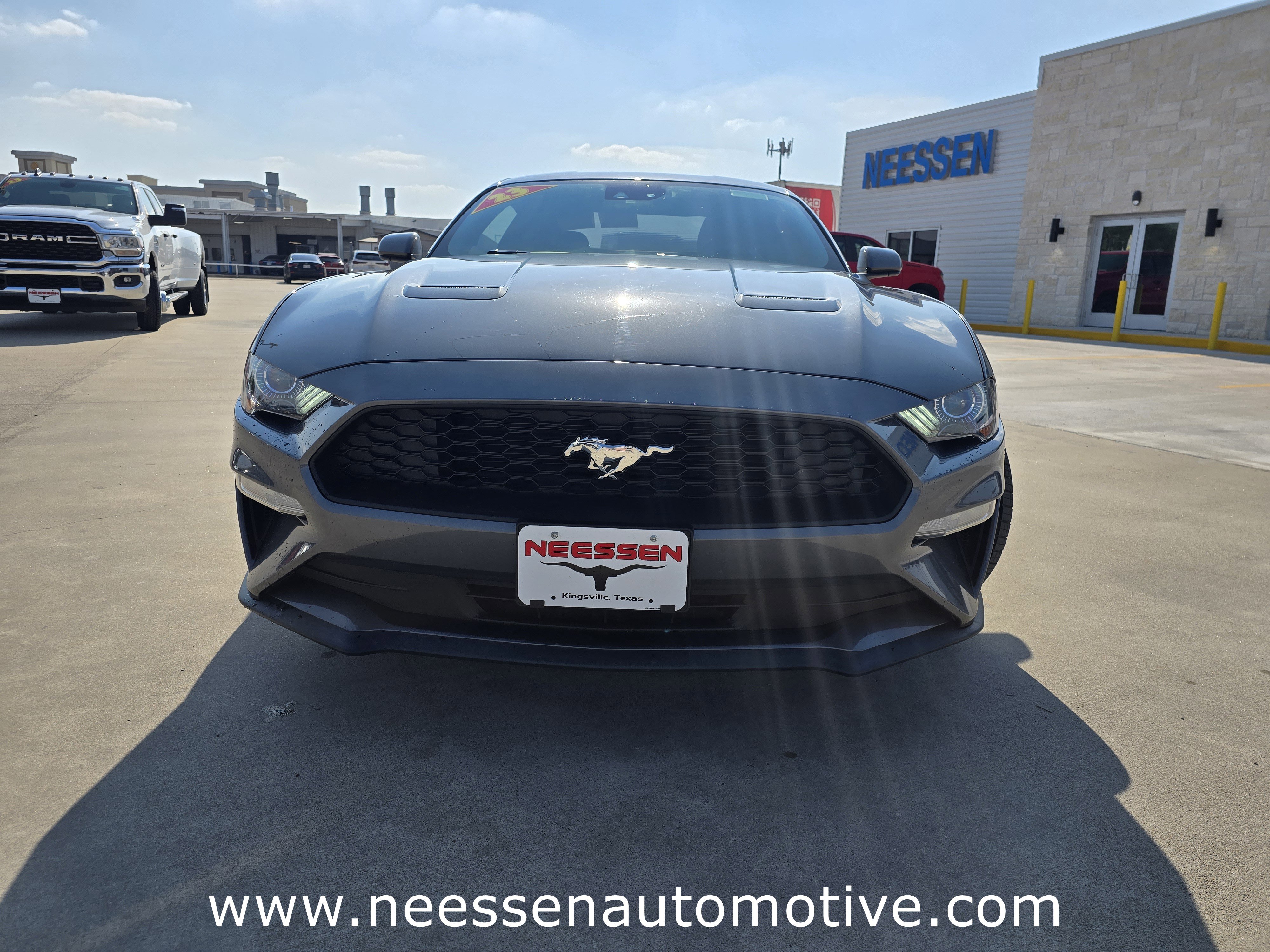 Used 2023 Ford Mustang Coupe image 3