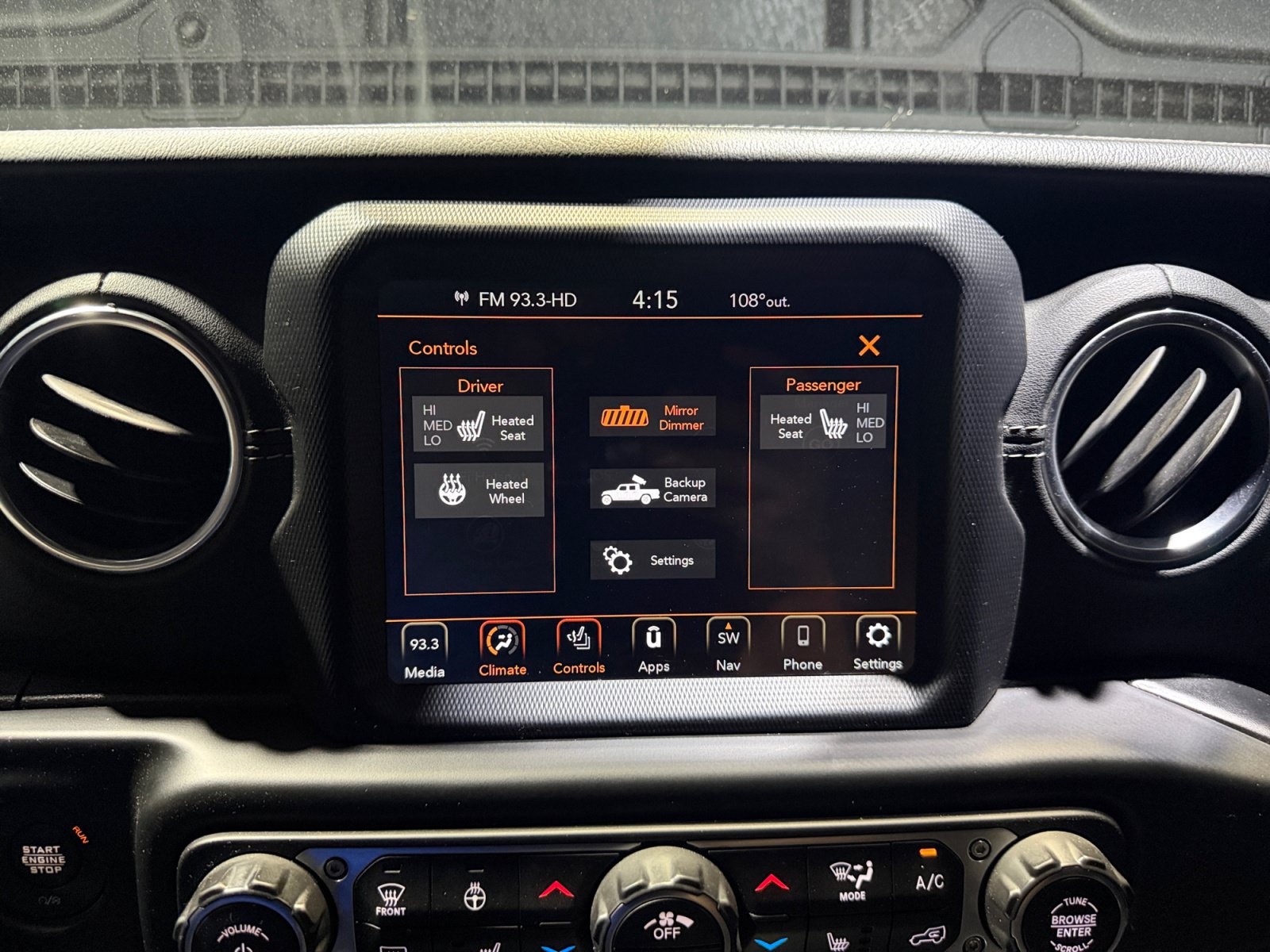 Used 2020 Jeep Gladiator Overland AWD/4WD image 25