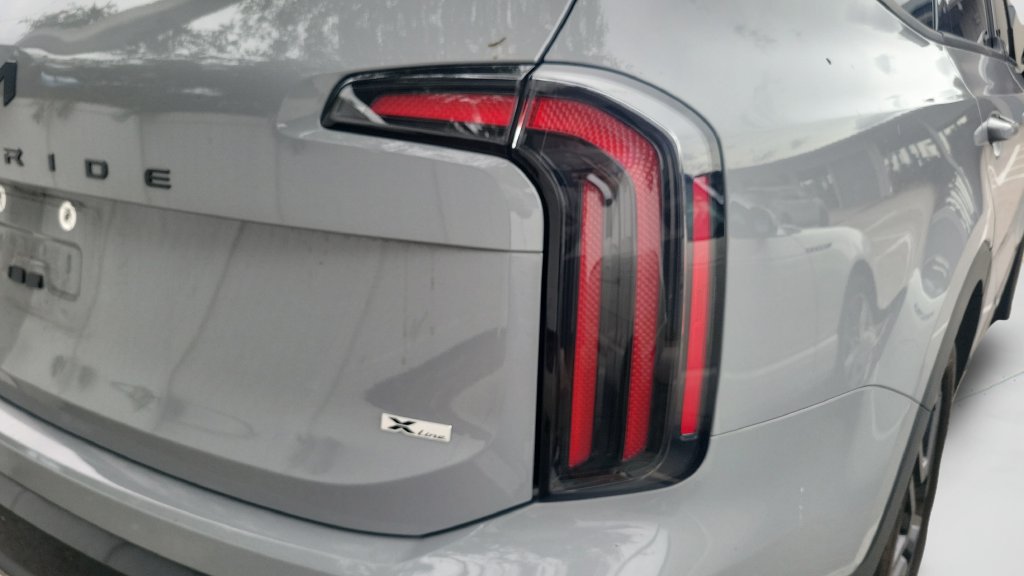 Used 2025 Kia Telluride EX X-Line AWD/4WD image 9