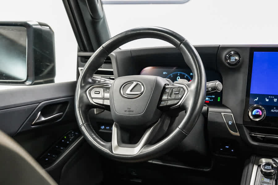 Used 2024 Lexus GX 550 AWD/4WD image 15