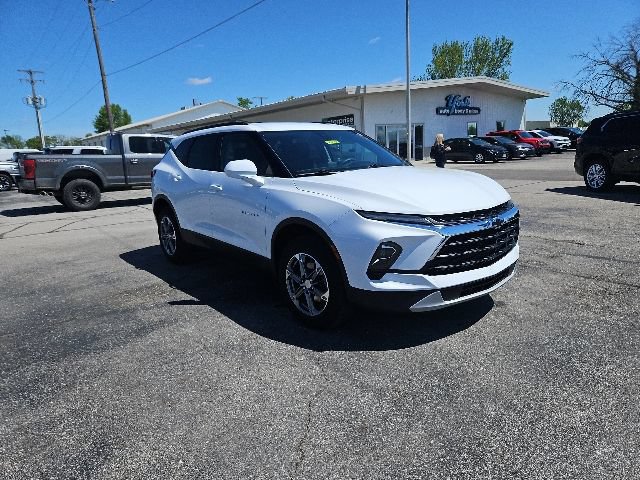Used 2024 Chevrolet Blazer LT w/ Convenience Package FWD image 28