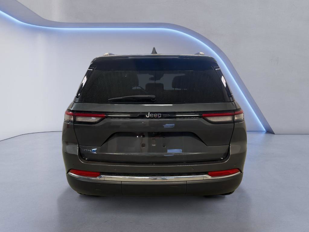 Used 2023 Jeep Grand Cherokee 4WD 4xe image 5