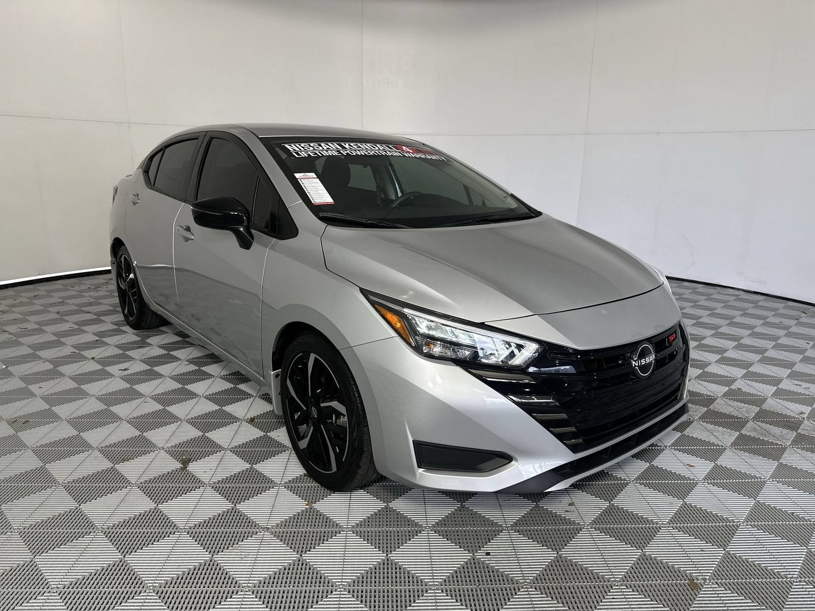 Certified 2024 Nissan Versa SR w/ Trunk Package FWD image 2