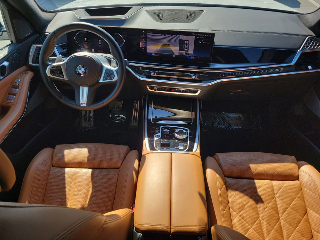 Used 2023 BMW X7 xDrive40i w/ Executive Package image 19