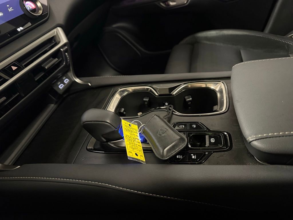 Used 2024 Lexus RX 350 Luxury w/ Convenience Package image 15