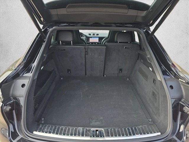 Used 2022 Porsche Cayenne Coupe AWD/4WD image 6