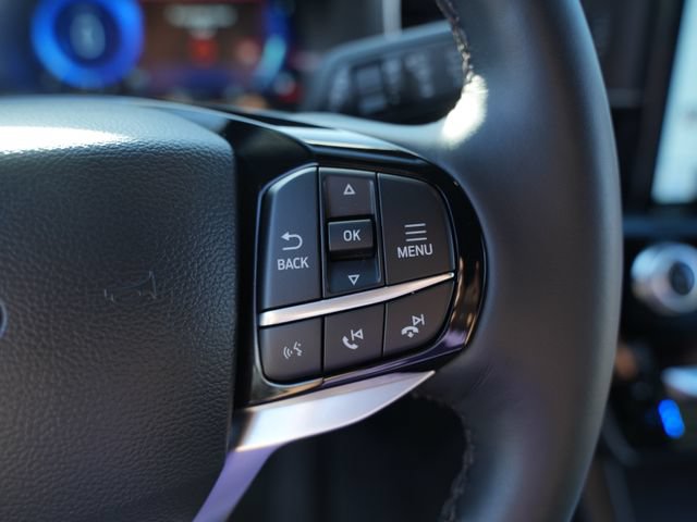 Used 2023 Ford Explorer Platinum w/ Technology Package AWD/4WD image 37