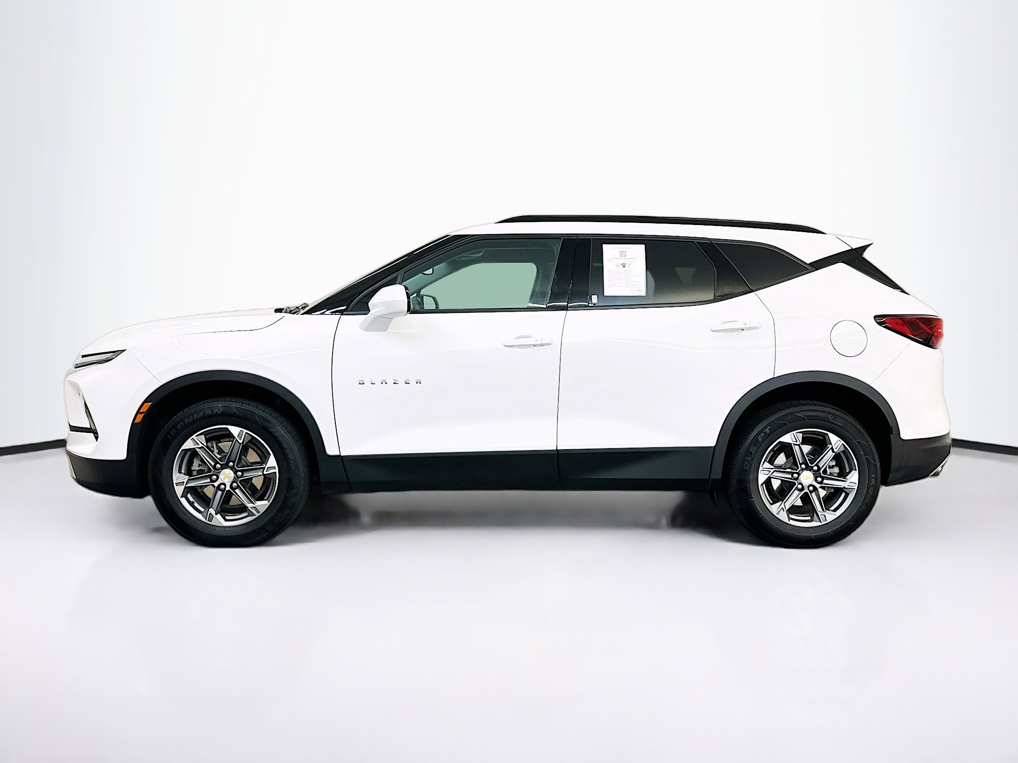 Used 2023 Chevrolet Blazer LT w/ Convenience Package image 4