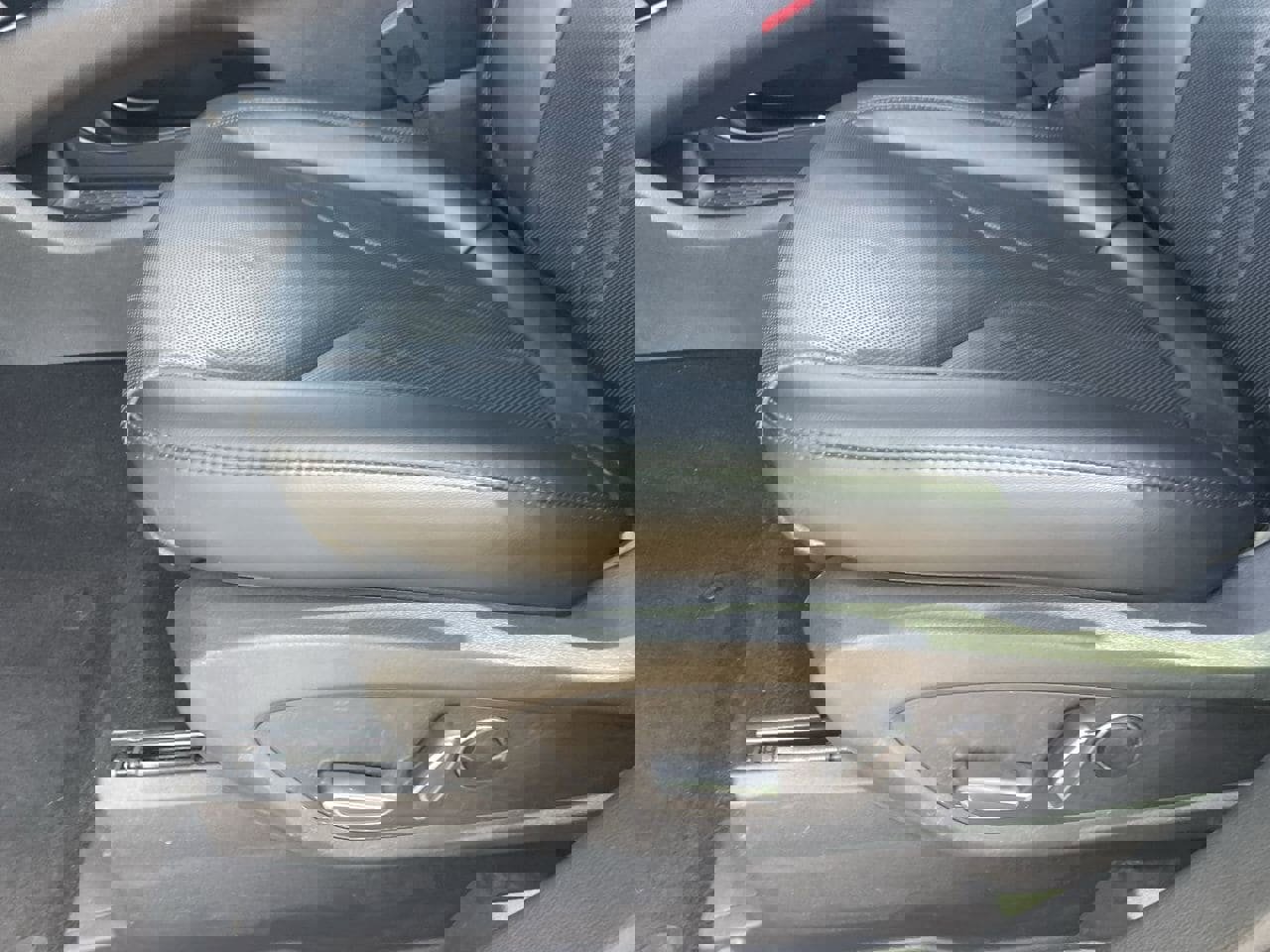 Used 2022 Lincoln Nautilus Reserve w/ Equipment Group 201A image 19