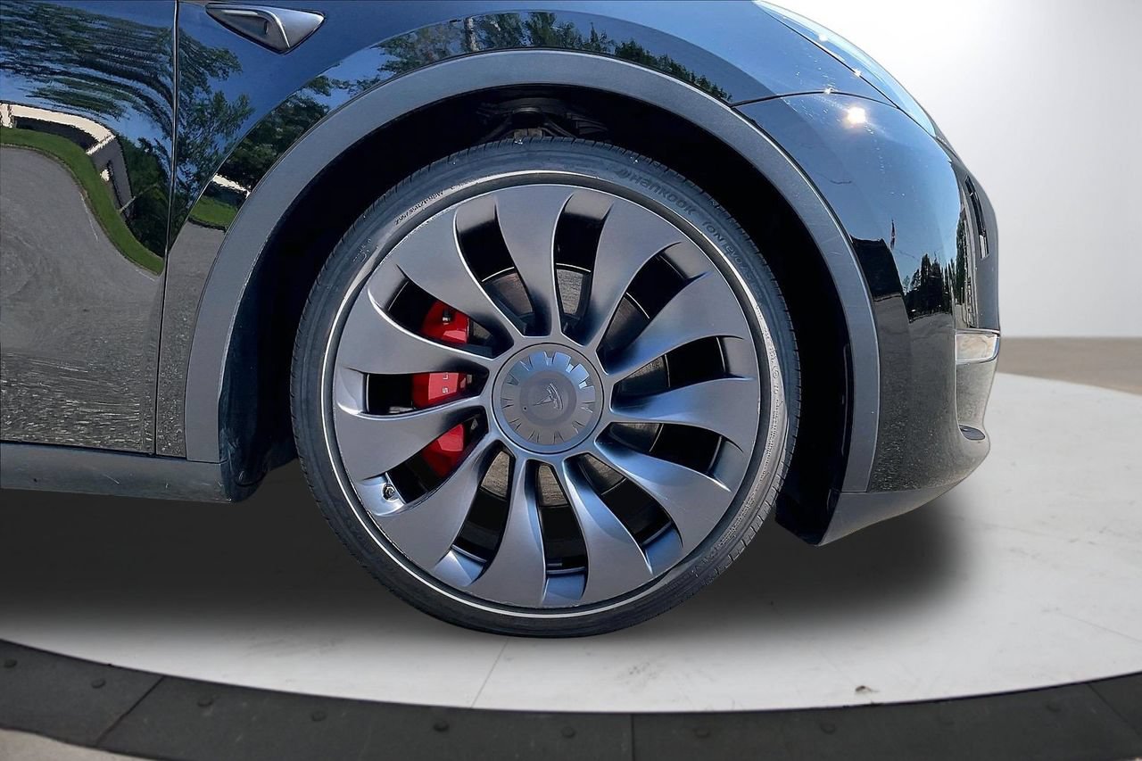 Used 2025 Tesla Model Y Performance AWD/4WD image 35