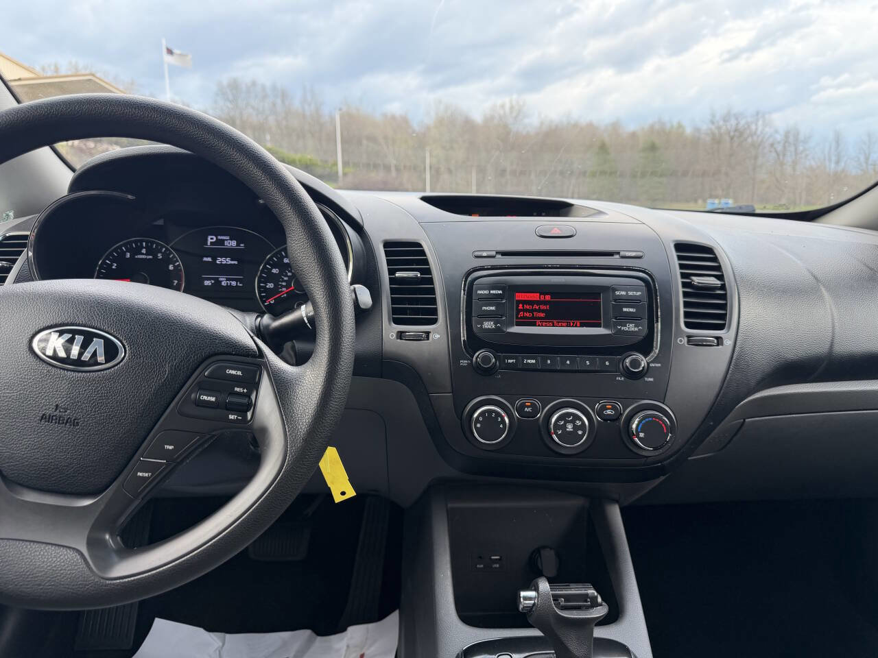 Used 2018 Kia Forte LX image 14